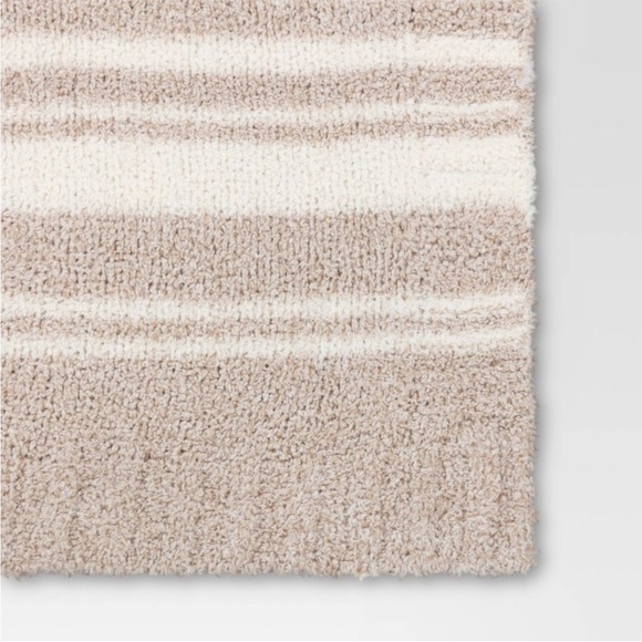 THRESHOLD NWT cozy feathery knit border striped throw blanket -neutral/ivory - Picture 4 of 7